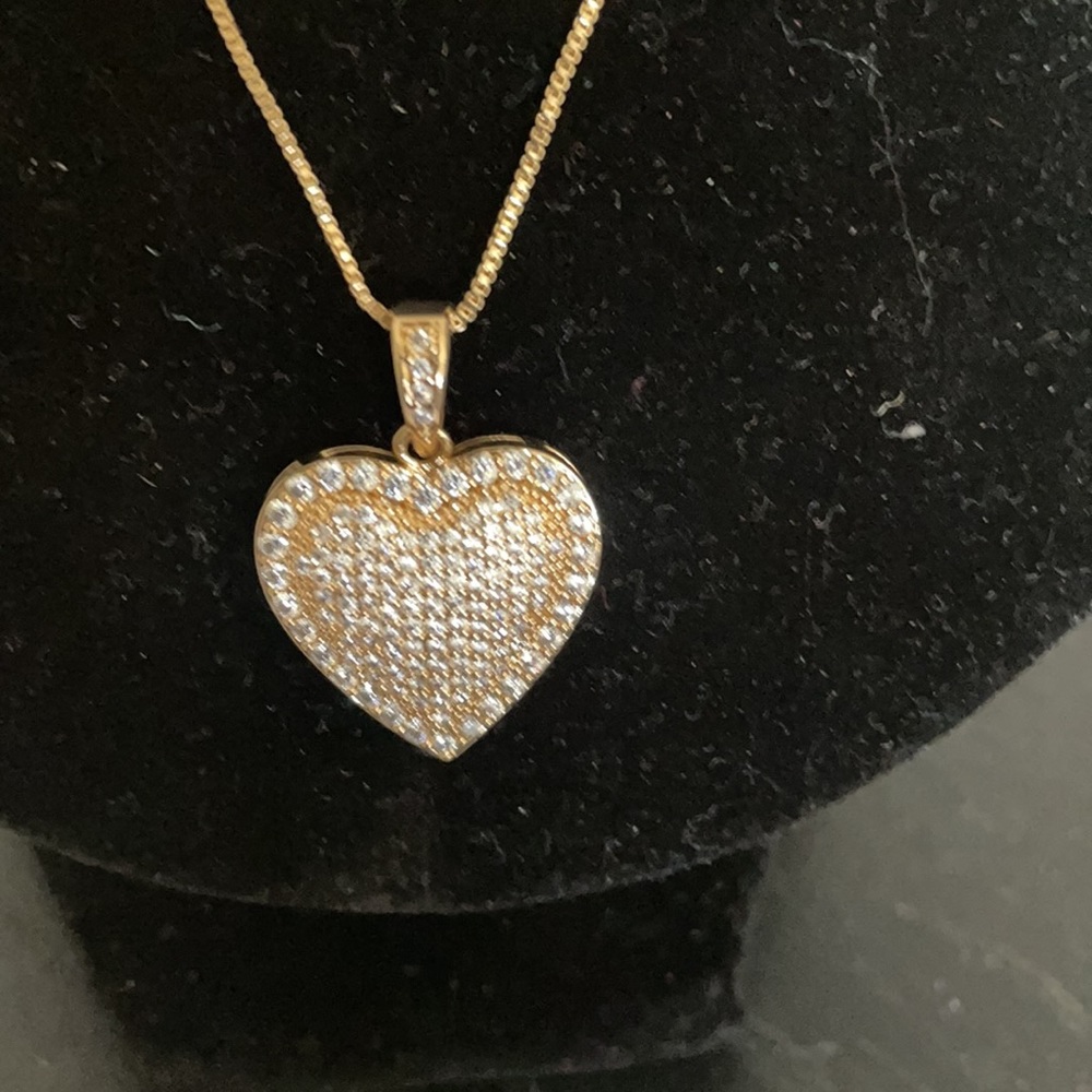 Large GOLD CZ Heart Pendant Necklace - Picture 5 of 6